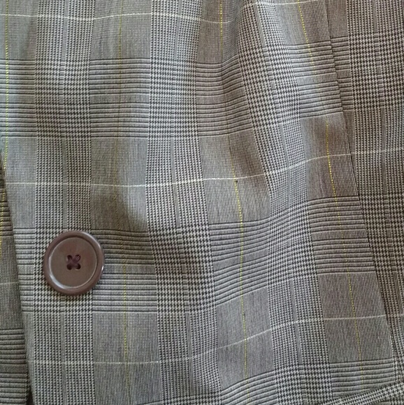 Blazer - Picture 5 of 5